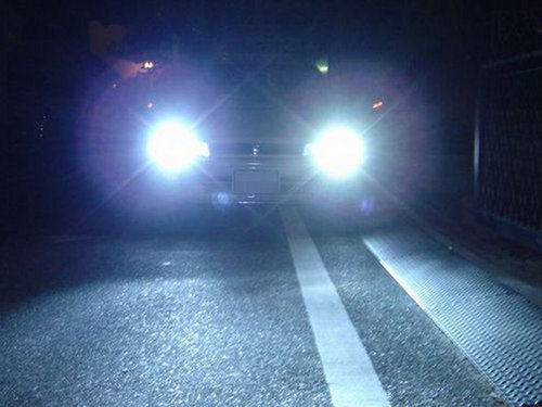 車外燈具需及時維護(hù) 霧燈位置低易損壞