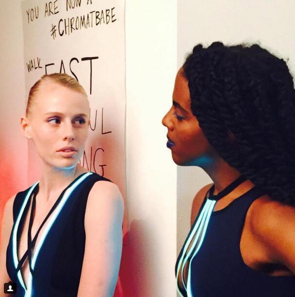 ��(d��)�����Ӵ���ɫ��֫�ڕr�b������ ȼ��ȫ��