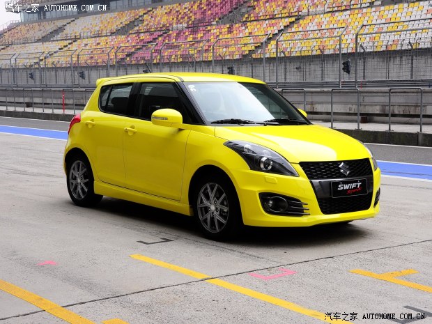 鈴木鈴木(進(jìn)口)速翼特2014款 1.6L 手動(dòng)兩驅(qū)豪華版