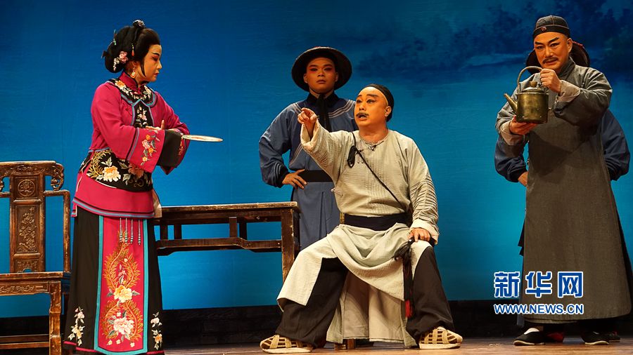 漯河:廉政戲曲展演,觀眾場場爆滿 漯河:廉政戲曲展演,觀眾場場爆滿