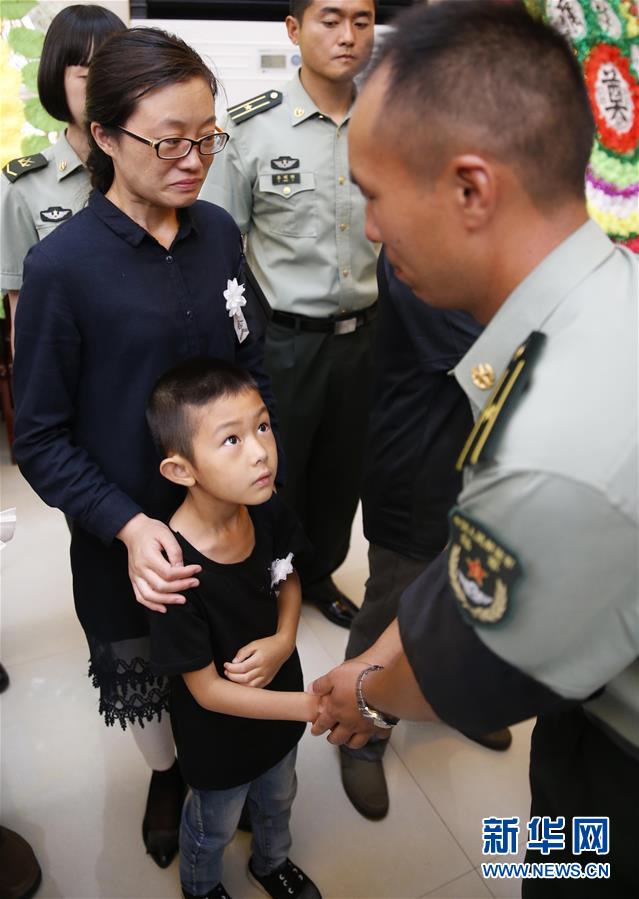 “爸爸,我長大也要像你一樣當兵”