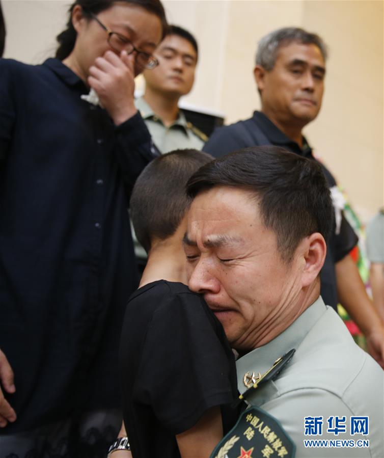 “爸爸,我長大也要像你一樣當兵”