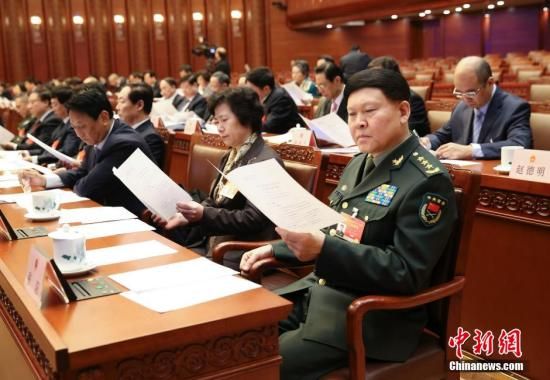 34գʮȫ(gu)˴Ε(hu)hϯF(tun)ڱ(hu)eеһΕ(hu)hȫ(gu)˴ί(hu)ίTL(zhng)½֕(hu)hl(f)  z