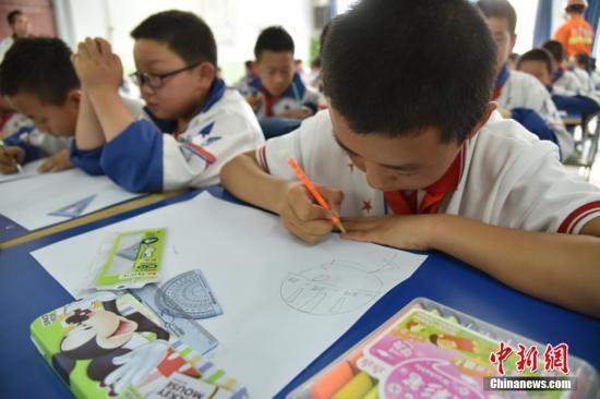 教育部:不得將學籍作為中小學生入學轉學條件