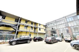 4�Ӻ��׷�ס1700���W(xu��)�� ������7600ƽ�����`��У��