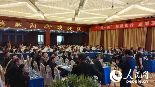 ��һ��һ·���c�Žz�I֮·��Ҫ؛Դ�����ΰl(f��)չՓ���F(xi��n)��