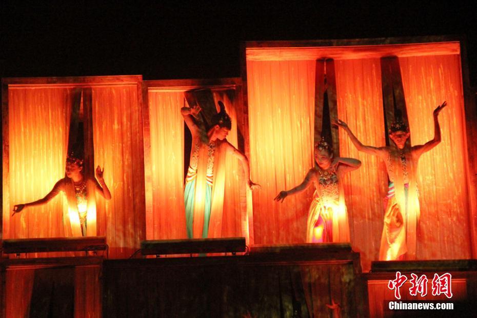 《又見敦煌》實(shí)景“穿越”講述絲路故事 《又見敦煌》實(shí)景“穿越”講述絲路故事