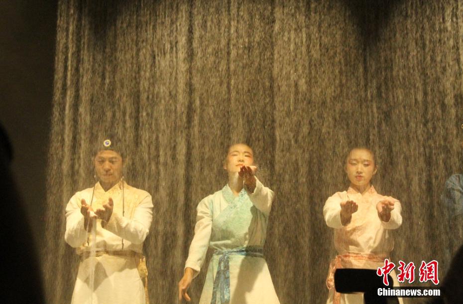 《又見敦煌》實(shí)景“穿越”講述絲路故事 《又見敦煌》實(shí)景“穿越”講述絲路故事