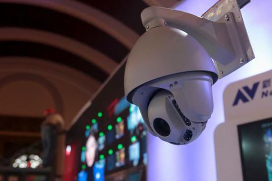 2015��11��26�����Ϻ�չ�[���ģ��S�ֹ���(li��n)չʾ�ġ������ۡ����ܑ�(y��ng)�îa(ch��n)Ʒ���������������O(ji��n)�ء��A(y��)�y���茧(d��o)���𵽷e�O������