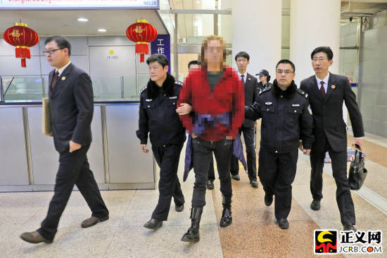 ��ĳ(��)�߳��C�����k���ˆT����,�ɞ�����Ϻ���������(j��ng)�񷵻؇����׵������ˆT��