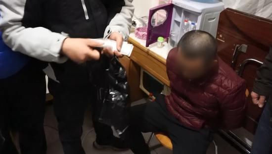 北京打掉一號販子團(tuán)伙 頭目兩月掛號700個(gè)(圖)