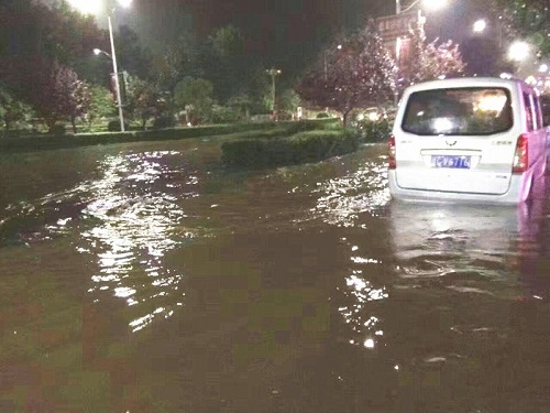 洛陽遭遇大暴雨