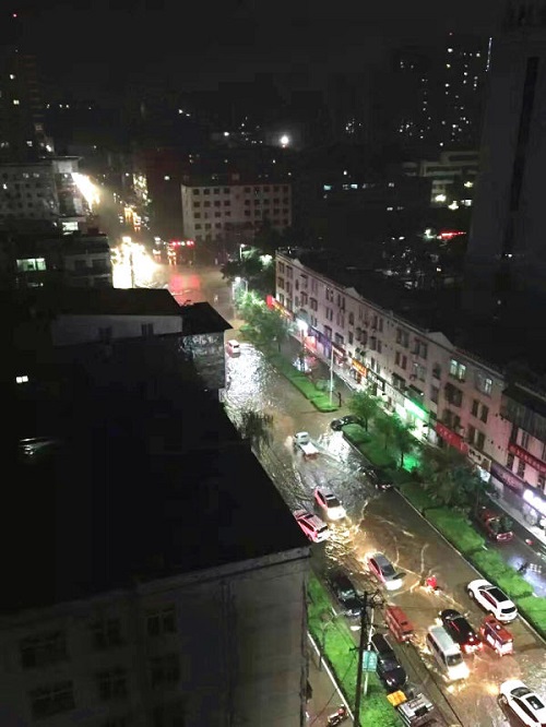 洛陽遭遇大暴雨