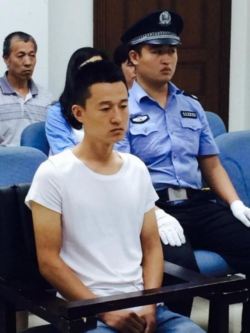 合租房里室友吵人起爭執(zhí) 男子為護女友持刀傷人