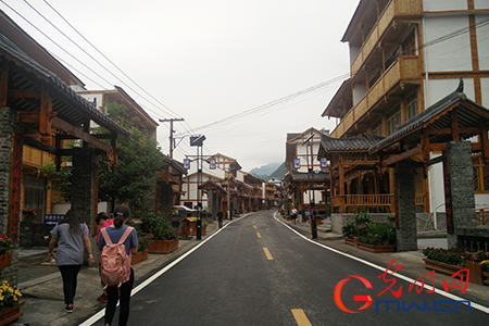 【網(wǎng)絡媒體走轉(zhuǎn)改】返鄉(xiāng)創(chuàng)業(yè)造就大變化 共同打造西部最美鄉(xiāng)村