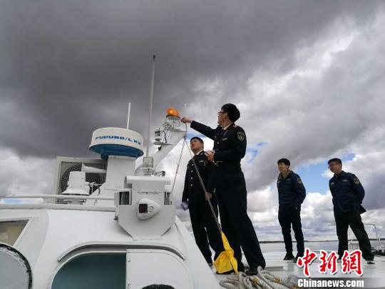 “中國(guó)東極”口岸開(kāi)關(guān) 首航日12艘次水翼高速客船進(jìn)出口岸