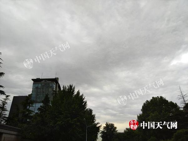 今天白天北京將有雨伴6級(jí)陣風(fēng) 最高氣溫降至24℃