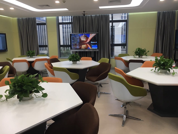 【紀(jì)念三個(gè)90周年】 革命老區(qū)發(fā)展快 贛南大地精準(zhǔn)扶貧獲好評(píng)