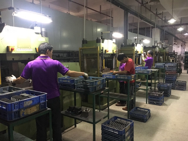 【紀(jì)念三個(gè)90周年】 革命老區(qū)發(fā)展快 贛南大地精準(zhǔn)扶貧獲好評(píng)