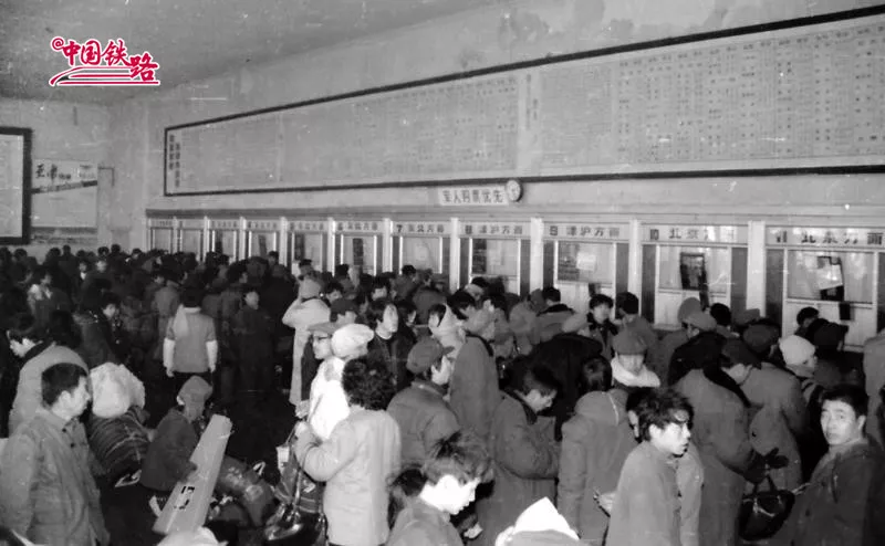 20���F·������Ƭ��(du��)������^��(du��)�](m��i)Ҋ(ji��n)�^(gu��)