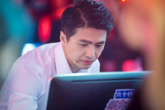 科學(xué)男神魏坤琳直言人類需反思如何與AI共存